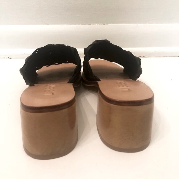 Liberté Santorini Black Woven Leather Mule Sandals - Size 6 - Picture 10 of 10